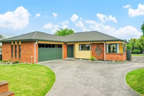 Photo of property in 7 Edgewater Grove, Whakatane, 3120