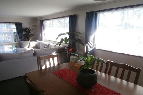 Photo of property in 5 Salford Avenue, Redwood, Christchurch, 8051