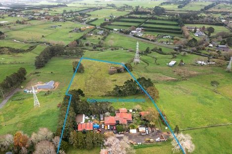 Photo of property in 215 Nixon Road, Taupaki, Henderson, 0782