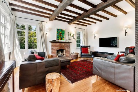 Photo of property in 100 Glenmore Street, Northland, Wellington, 6012