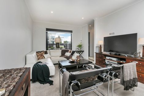 Photo of property in 33 Rangihina Road, Hobsonville, Auckland, 0616