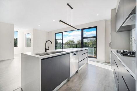 Photo of property in 4 Pleasant Way, Matakatia, Whangaparaoa, 0930