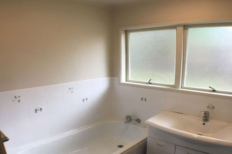 Photo of property in 115 Oaktree Avenue, Browns Bay, Auckland, 0630