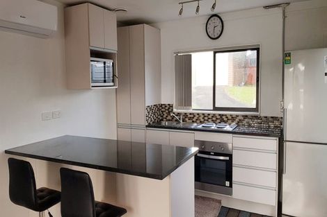 Photo of property in 28 Tatariki Street, Rosehill, Papakura, 2113