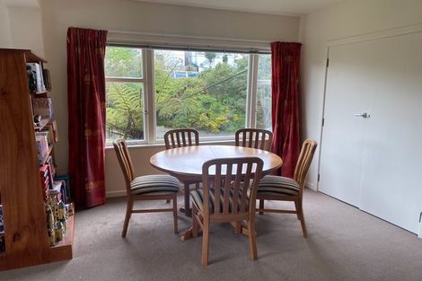 Photo of property in 11 Randwick Road, Northland, Wellington, 6012