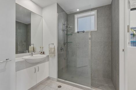 Photo of property in 2/12 Maunganui Road, Mount Maunganui, 3116