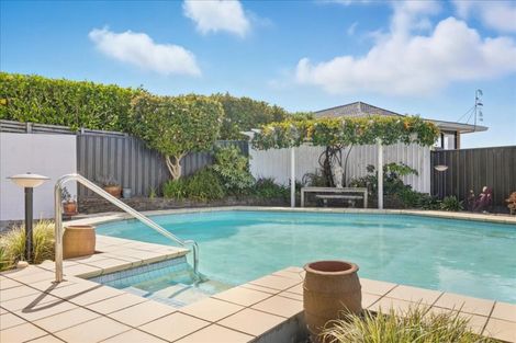 Photo of property in 13 Tirinui Crest Road, Otumoetai, Tauranga, 3110