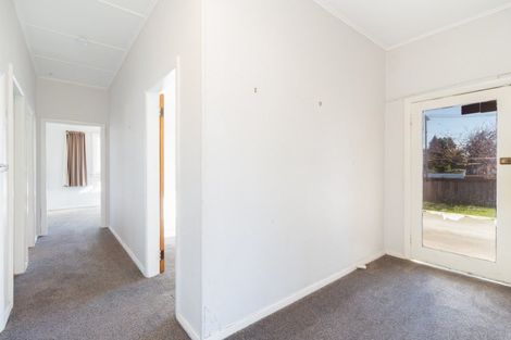 Photo of property in 11 Cochrane Street, Fairy Springs, Rotorua, 3015