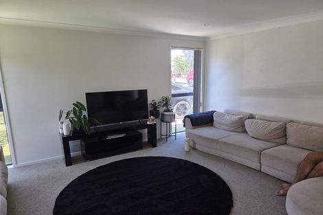 Photo of property in 38 Cockayne Crescent, Sunnynook, Auckland, 0620