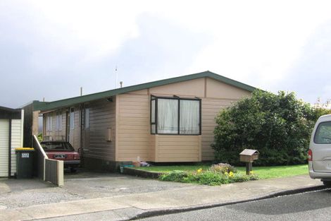 Photo of property in 49 Fitzpatrick Street, Newlands, Wellington, 6037