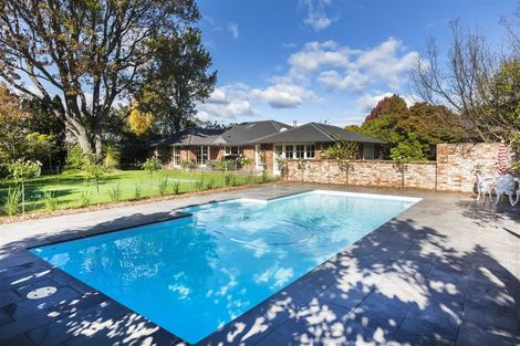 Photo of property in 180 Fendalton Road, Fendalton, Christchurch, 8052
