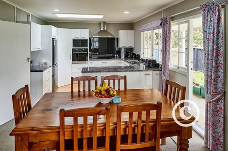Photo of property in 7 Luff Place, Whitby, Porirua, 5024