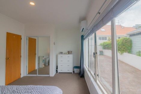 Photo of property in Mcfarlane Mews, 2u8 Mcfarlane Street, Mount Victoria, Wellington, 6011