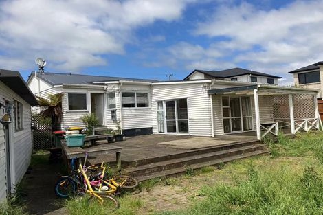 Photo of property in 7 Landon Avenue, Mangere East, Auckland, 2024