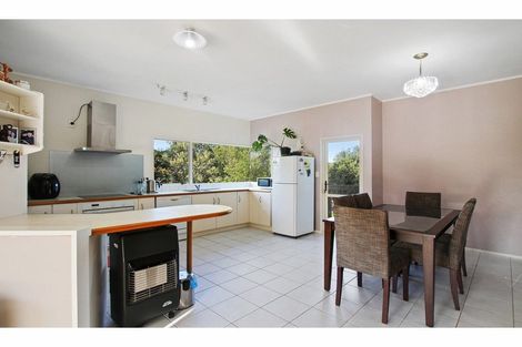 Photo of property in 4 Tern Place, Unsworth Heights, Auckland, 0632
