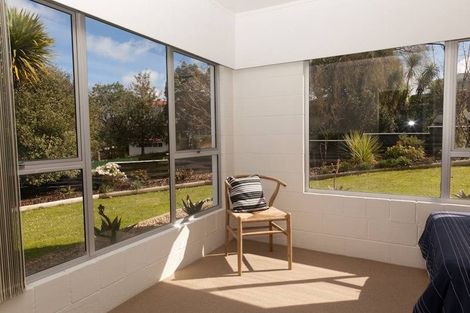 Photo of property in 1b South Pacific Place, Henderson, Auckland, 0612