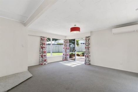 Photo of property in 18 Kumeroa Grove, Wainuiomata, Lower Hutt, 5014