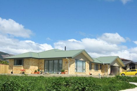 Photo of property in 19 Liverpool Terrace, Stoke, Nelson, 7011