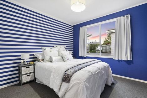 Photo of property in 12 Malmo Place, Massey, Auckland, 0614