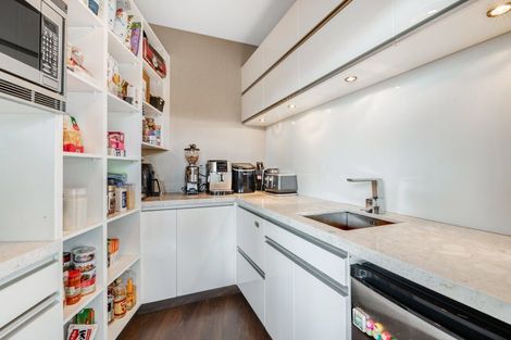 Photo of property in 21 Grand Drive, Orewa, 0931