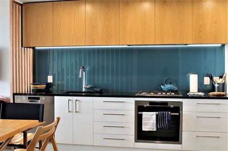 Photo of property in 442 The Esplanade, Island Bay, Wellington, 6023