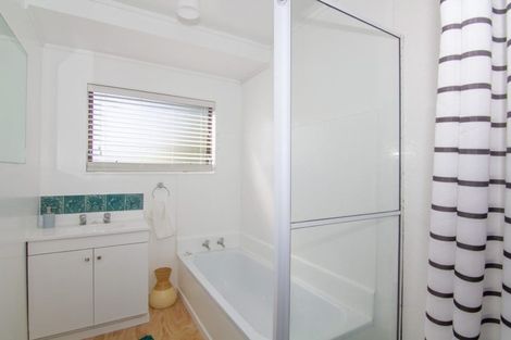 Photo of property in 23b Rautawhiri Road, Helensville, 0800