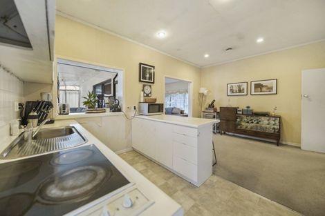 Photo of property in 13 Birdwood Avenue, Papatoetoe, Auckland, 2025