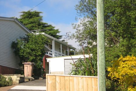 Photo of property in 2/23 Weldene Avenue, Glenfield, Auckland, 0629