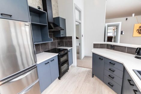 Photo of property in 30 Collins Avenue, Tawa, Wellington, 5028