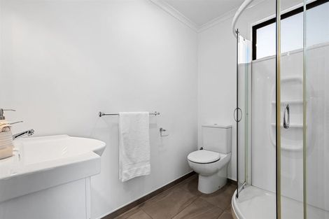 Photo of property in 278 Memorial Avenue, Burnside, Christchurch, 8053