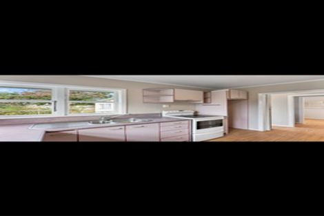 Photo of property in 9 Bluegum Road, Paraparaumu Beach, Paraparaumu, 5032