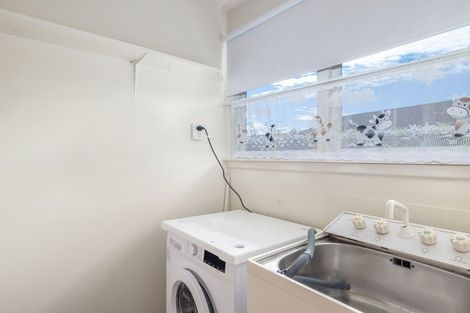 Photo of property in 33 Compton Street, Woolston, Christchurch, 8062