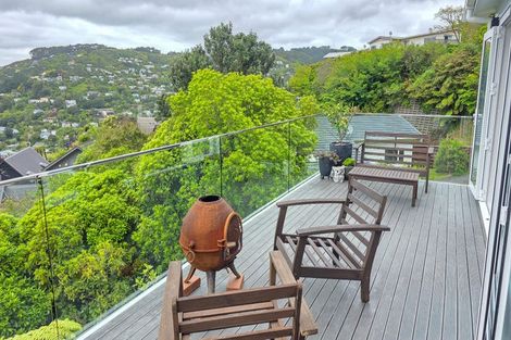 Photo of property in 18a Downing Street, Crofton Downs, Wellington, 6035