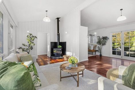 Photo of property in 44 Kahu Road, Paremata, Porirua, 5024