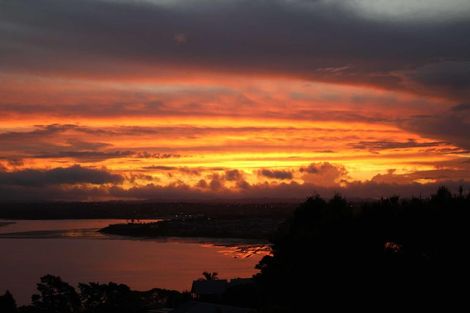 Photo of property in 4 Mayall Avenue, Beach Haven, Auckland, 0626