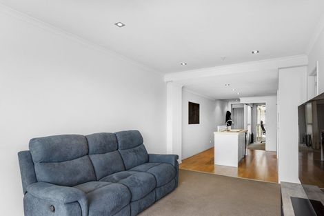 Photo of property in 207/332 Maunganui Road, Mount Maunganui, 3116