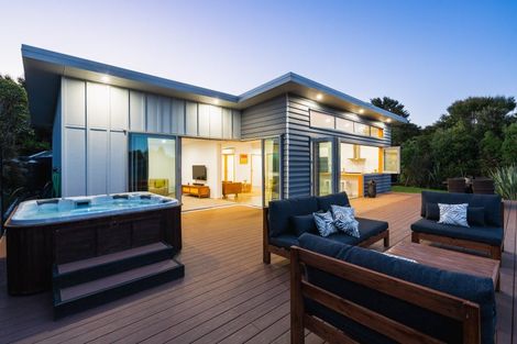 Photo of property in 37 Totara Close, Taieri Mouth, 9091