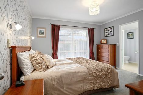 Photo of property in 40 Oaklands Drive, Cambridge, 3434