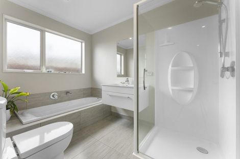 Photo of property in 6a Chelwood Street, Takaro, Palmerston North, 4412