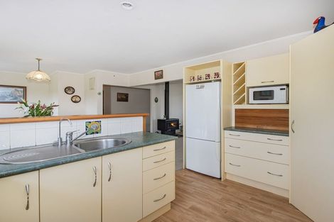 Photo of property in 12 Windsor Avenue, Waikanae, 5036