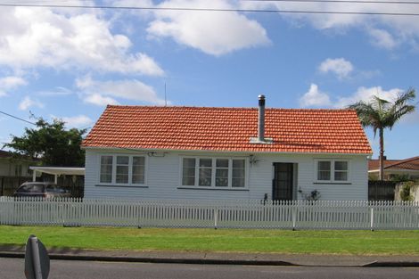Photo of property in 143 Rathgar Road, Henderson, Auckland, 0610