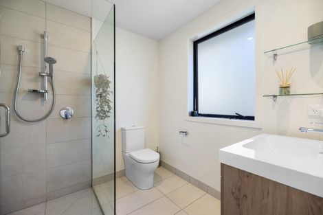 Photo of property in 12 Kereru Crescent, Wanaka, 9305