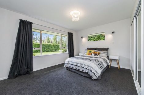 Photo of property in 18 Queen Street, Coalgate, 7673