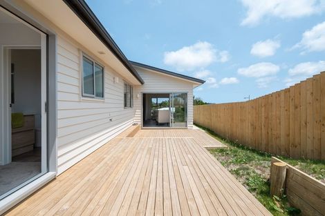 Photo of property in 5 Piccolo Court, Kumeu, 0810