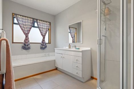Photo of property in 3 Worthy Street, Ilam, Christchurch, 8041
