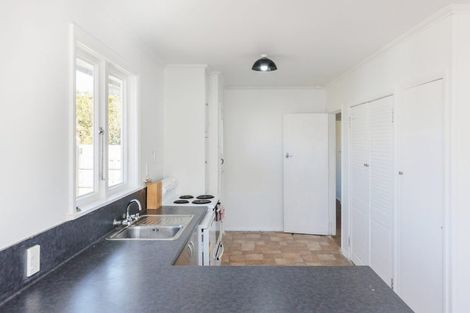 Photo of property in 12 Galway Avenue, Hokowhitu, Palmerston North, 4410