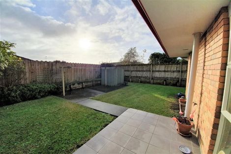 Photo of property in 10 Lime Crescent, Papakura, 2110