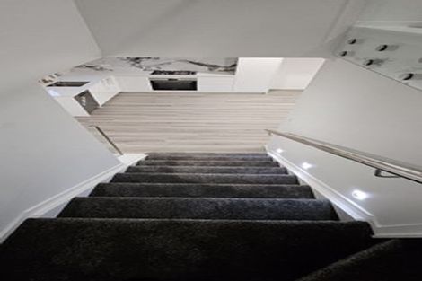 Photo of property in 100 Seymour Road, Sunnyvale, Auckland, 0612