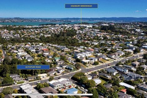 Photo of property in 6/64 Pupuke Road, Hillcrest, Auckland, 0627