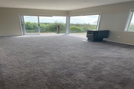 Photo of property in 4 Geoffrey Road, Torbay, Auckland, 0630